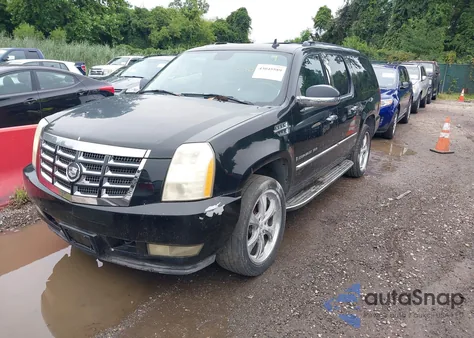 2007 Cadillac Escalade Esv Standard z USA, uszkodzony, nr VIN 1GYFK66867R261105